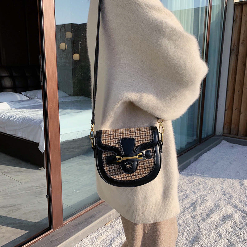 Leopard Saddle Bag in Autumn and Winter