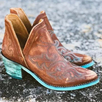 Women's Fashionable Embroidered Boots