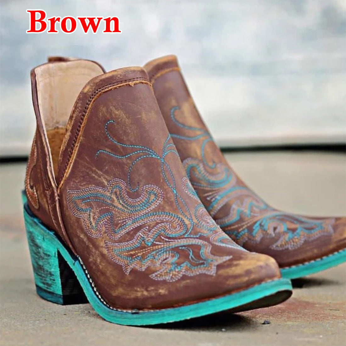 Women's Fashionable Embroidered Boots