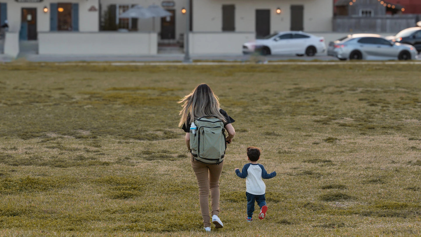 BAGSMART Travel Backpack Large Capacity Vacuum Compression Backpack Women 15.6 in Laptop Bag Waterproof Expand Men's Backpacks