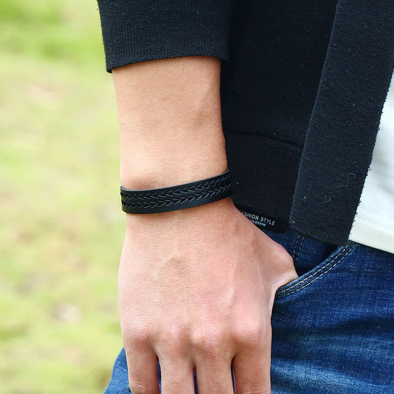 2023 Hot New Fashion Adjustable Leather Bracelet Women Jewelry Arrow Leather Button 18-20CM Adjustable Bracelet Male