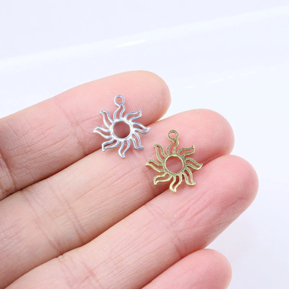 10pcs 12mm Wholesale Stainless Steel High Quality Mirro Polish Sun Women Charm Pendant DIY Necklace Bracelets Unfading Colorless