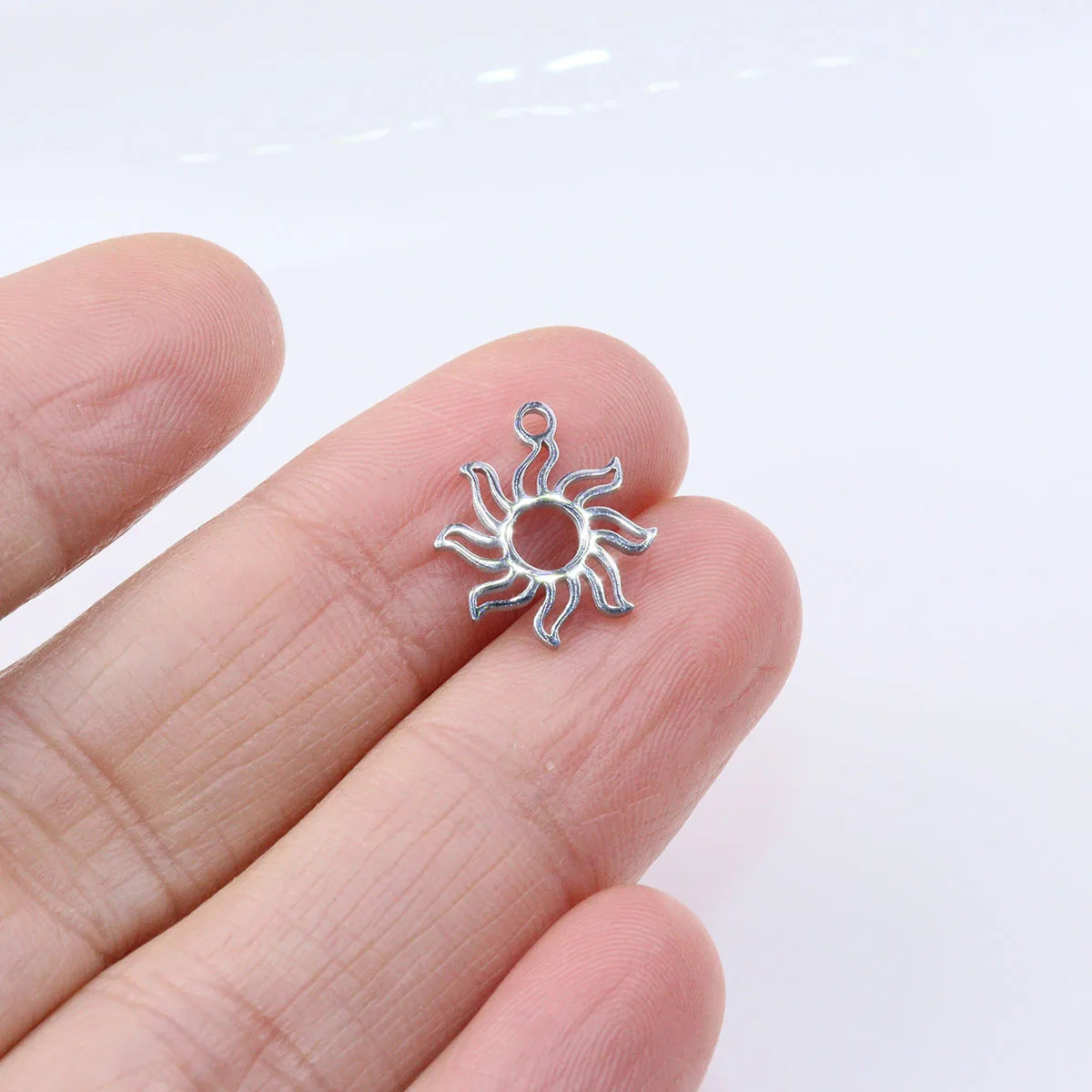 10pcs 12mm Wholesale Stainless Steel High Quality Mirro Polish Sun Women Charm Pendant DIY Necklace Bracelets Unfading Colorless