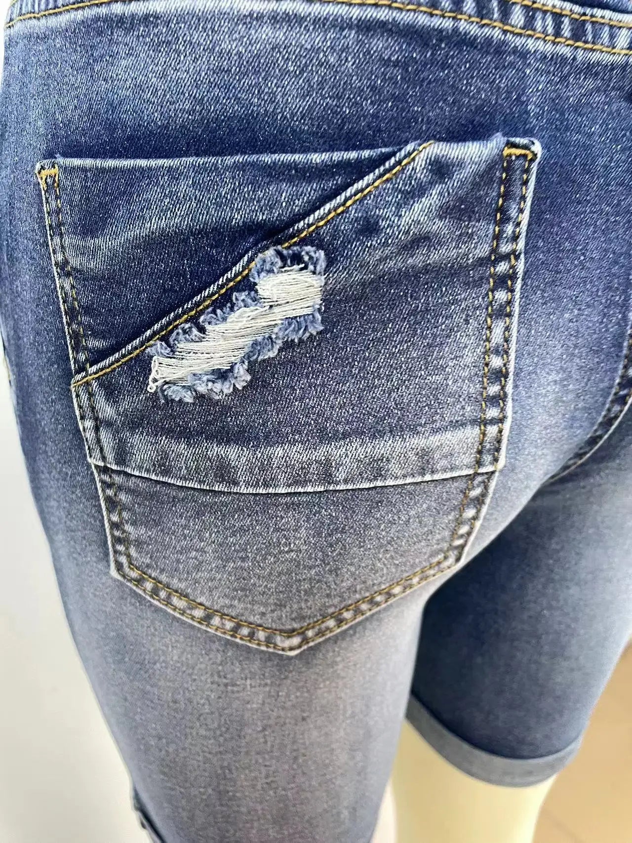 2024 Summer New High Waist Ripped Denim Shorts For Women Fashion Stretch Skinny Knee Length Jeans Shorts Casual Female Clothing