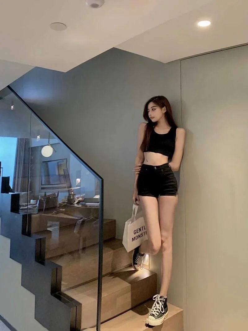 Feynzz Casual Blue Denim Shorts Women Sexy High Waist Buttons Pockets Slim Fit Shorts 2021 Summer Beach Streetwear Jeans Shorts