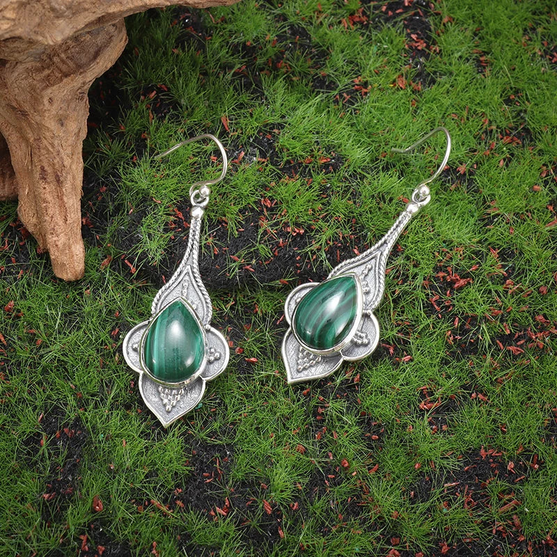 Retro Ladies Elegant Drop Green Imitation Jade Earrings Fashion Hypoallergenic Earrings Daily Banquet Party