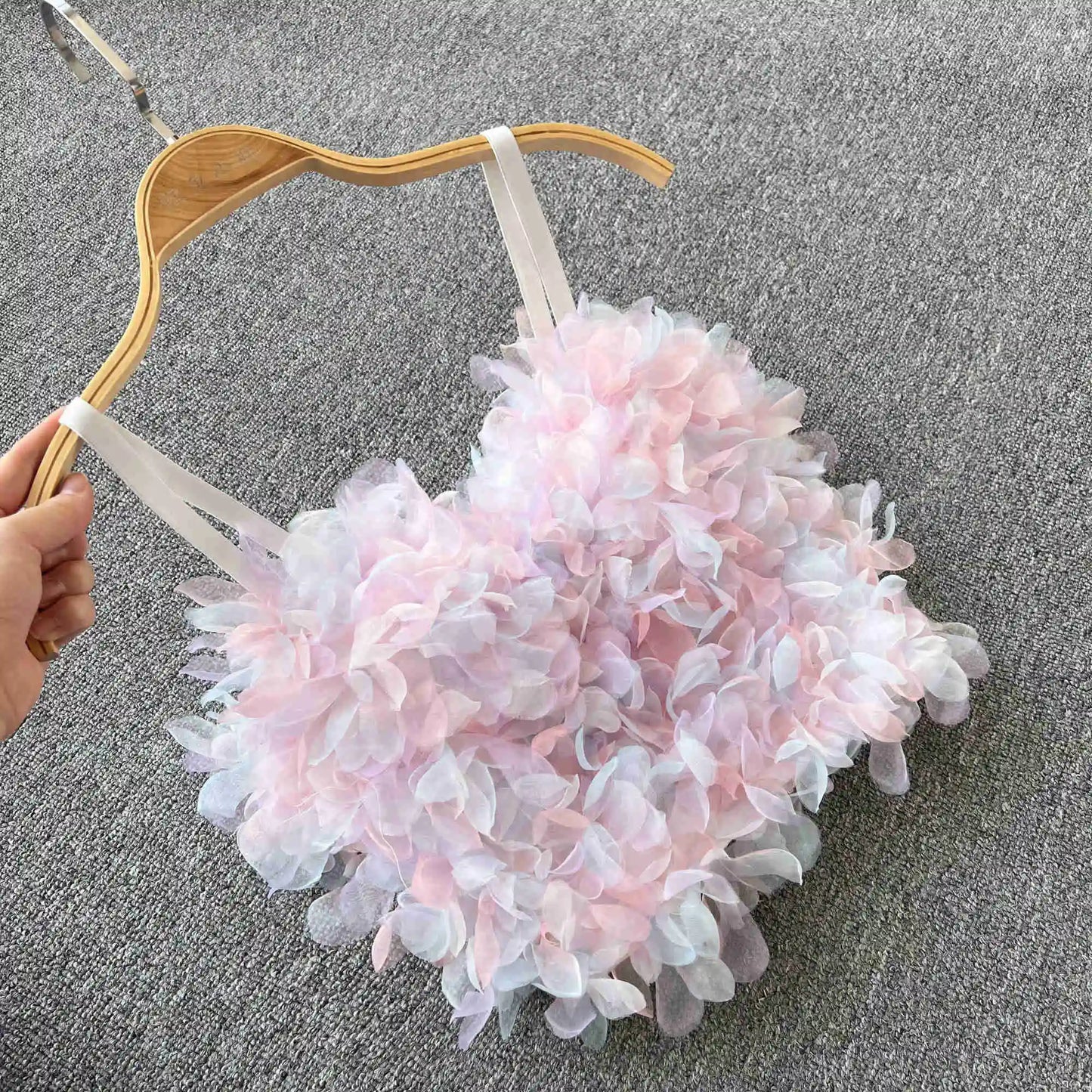 46070485614809|46070485713113|46070485876953