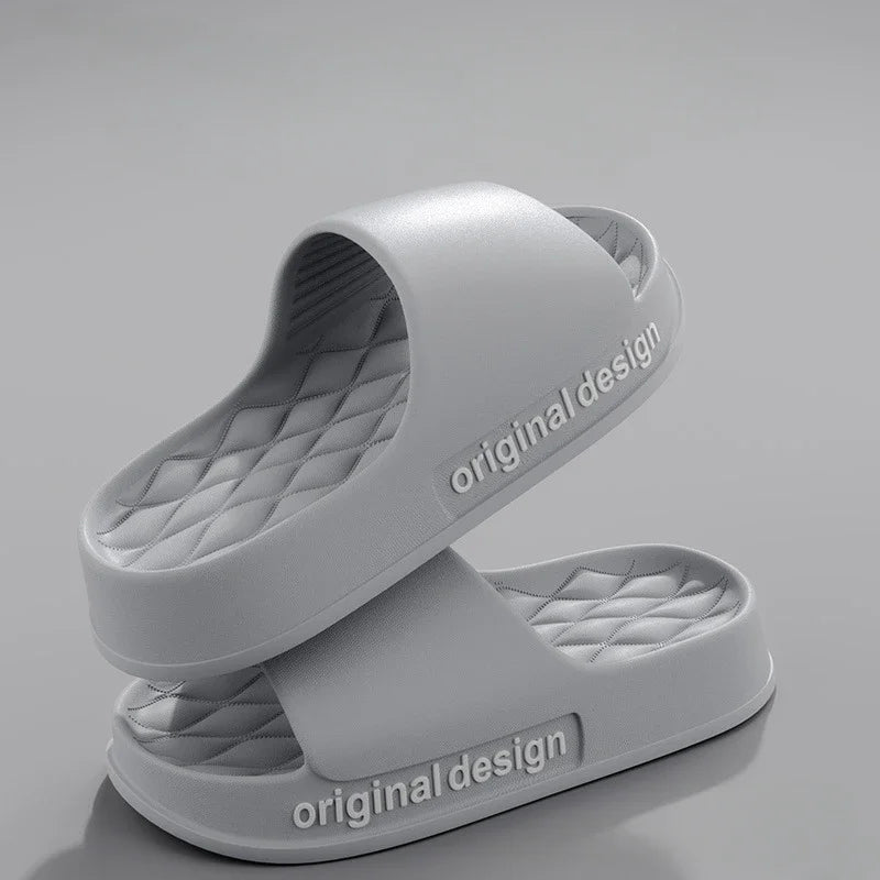 2024 New Men's Summer Slippers EVA Soft Soled Slippers Light Beach Shoes Indoor Outdoor Light Couple Slippers Designer Shoes Men