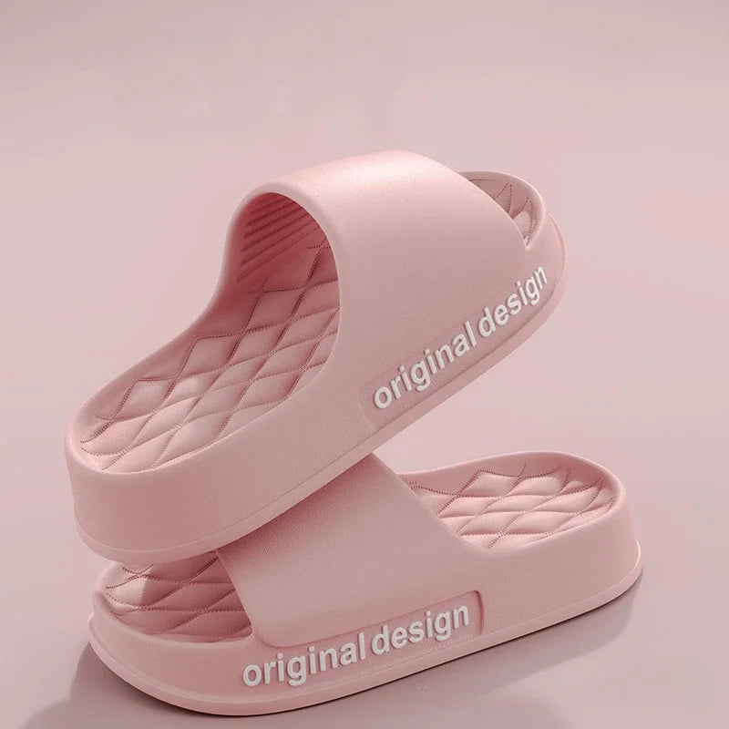 2024 New Men's Summer Slippers EVA Soft Soled Slippers Light Beach Shoes Indoor Outdoor Light Couple Slippers Designer Shoes Men