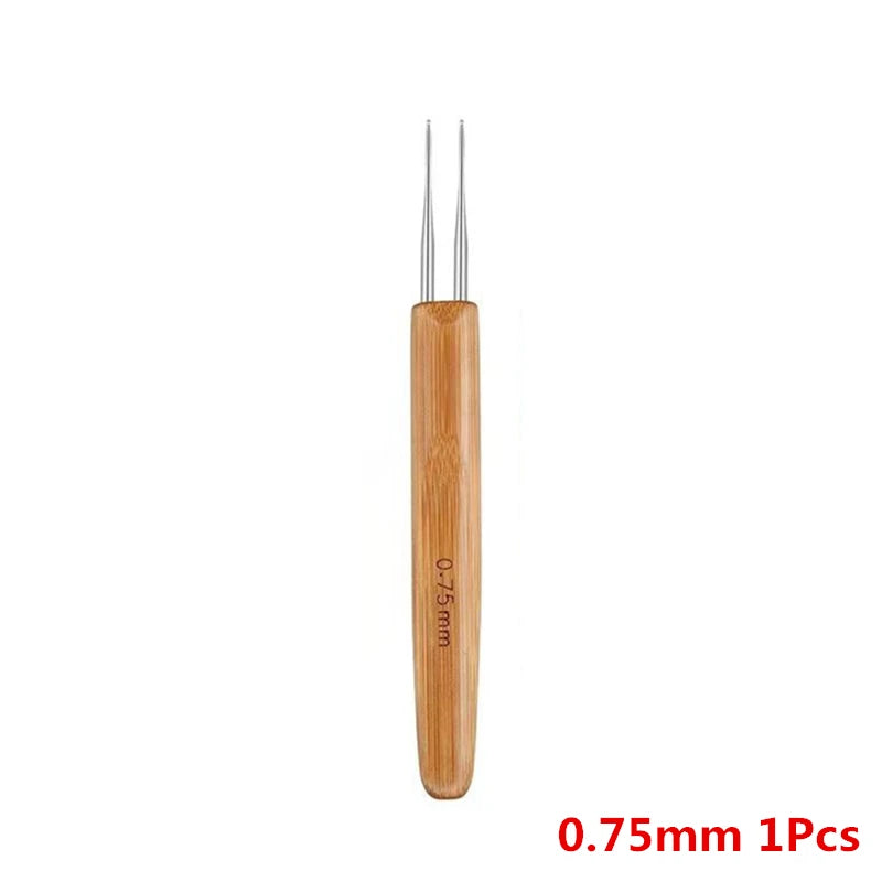 1Pc 0.5mm/0.75mm Dreadlock Crochet Hook Wood Crochet Needles Hair Dreadlocks Tool for Braid Craft