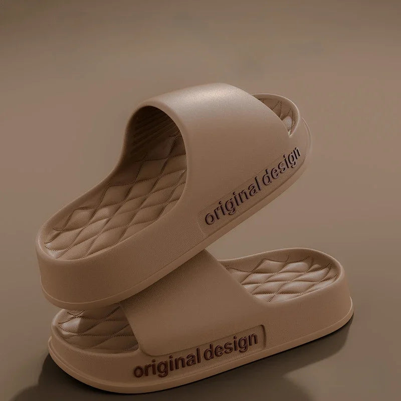 2024 New Men's Summer Slippers EVA Soft Soled Slippers Light Beach Shoes Indoor Outdoor Light Couple Slippers Designer Shoes Men