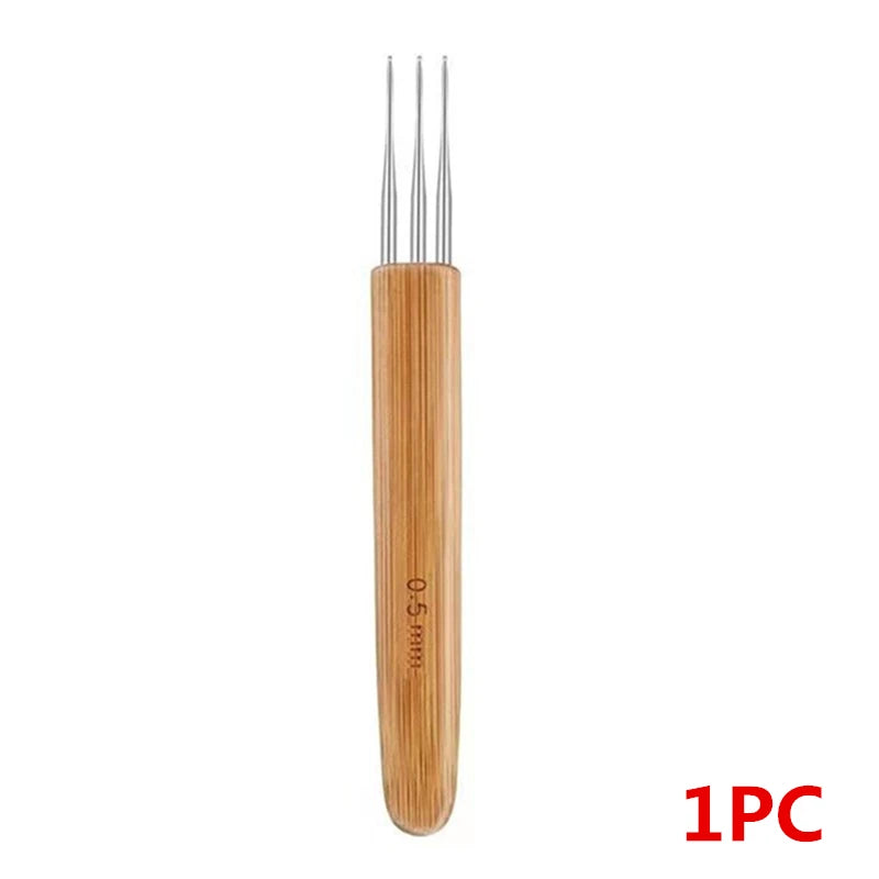 1Pc 0.5mm/0.75mm Dreadlock Crochet Hook Wood Crochet Needles Hair Dreadlocks Tool for Braid Craft