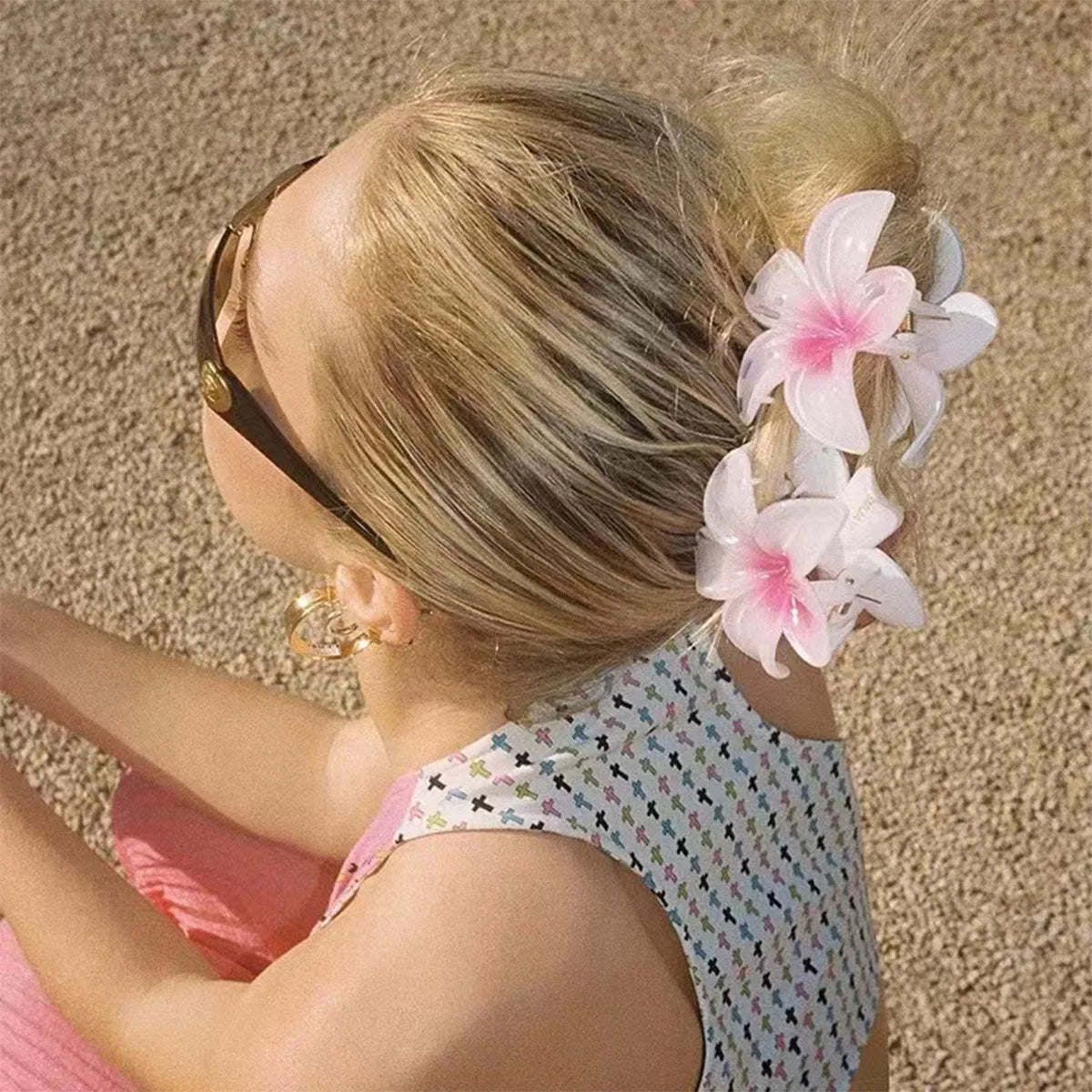 Gradient Large Flower Acrylic Hair Clip for Women Sweet Hairpins Hair Claws Crab Clamp Barrettes Hawaiian Hair Accessories